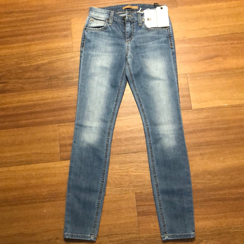 NEW (with Tags) Women’s Joe’s Jeans W: 25